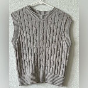 Forever 21 Cable Knit Sleeveless Sweater - Light Gray